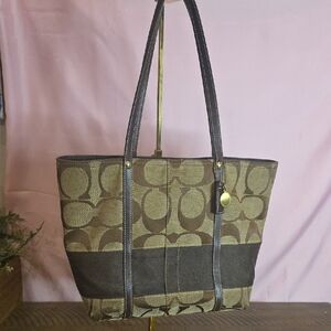 Coach Legacy STRIPE Tote 11098 Excellent Condition
